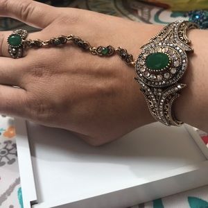 New beautiful bracelet and ring attached